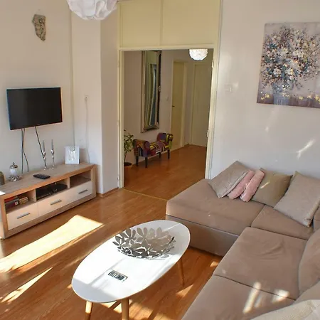 Arka Apartman
